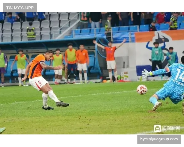 山东泰山发布齐鲁德比预热海报 克雷桑卡扎领衔出镜激情碰撞即将上演 山东泰山发布齐鲁德比预热海报 克雷桑卡扎领衔出镜激情碰撞即将上演